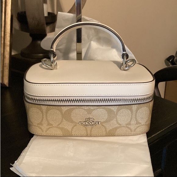 NWT-coach train bag - Picture 7 of 7